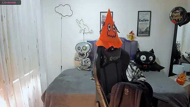 Amy joones online show from 10.23.25