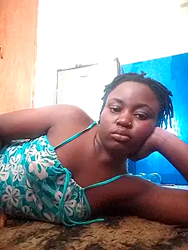 Snapshot of sweetcandy_22y chatting on 09.23.25 sweetcandy 22y online show from 09.23.25