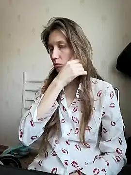 Snapshot of CatFerae chatting on 01.18.25 CatFerae online show from 01.18.25