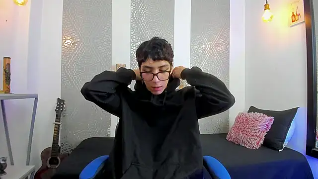 Snapshot of Nikolay_Gregori chatting on 02.27.25 Nikolay Gregori online show from 02.27.25