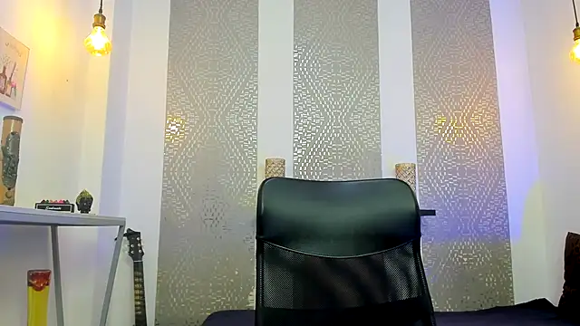 Snapshot of Nikolay_Gregori chatting on 10.24.25 Nikolay Gregori online show from 10.24.25