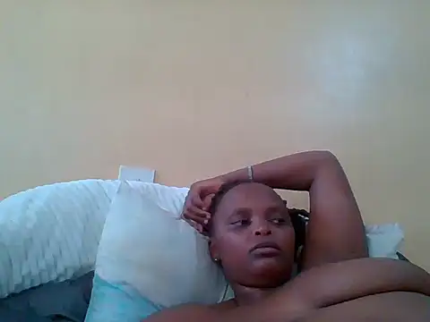 Snapshot of Sexxy-Shie chatting on 01.04.25 Sexxy-Shie online show from 01.04.25