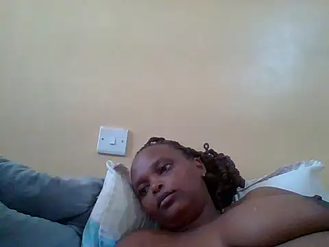 Snapshot of Sexxy-Shie chatting on 01.06.25 Sexxy-Shie online show from 01.06.25
