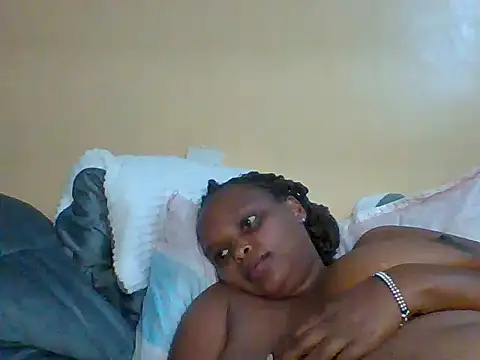 Snapshot of Sexxy-Shie chatting on 01.07.25 Sexxy-Shie online show from 01.07.25