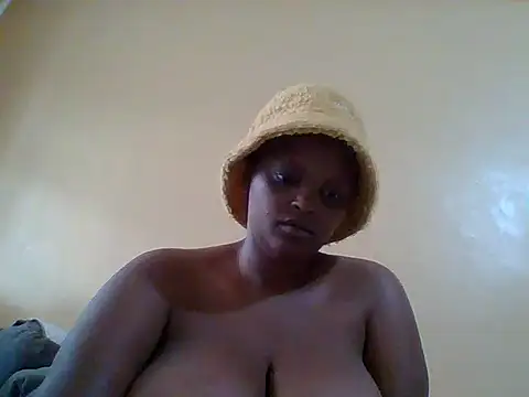 Snapshot of Sexxy-Shie chatting on 02.12.25 Sexxy-Shie online show from 02.12.25
