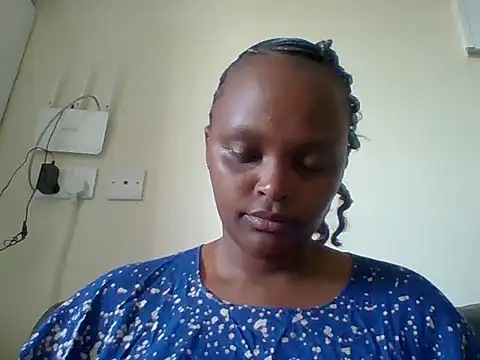 Snapshot of Sexxy-Shie chatting on 02.14.25 Sexxy-Shie online show from 02.14.25