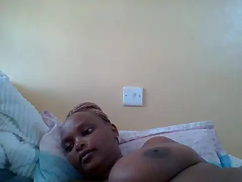 Snapshot of Sexxy-Shie chatting on 03.17.25 Sexxy-Shie online show from 03.17.25