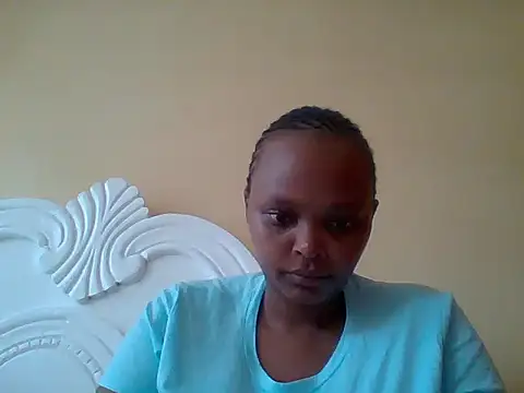 Snapshot of Sexxy-Shie chatting on 09.25.25 Sexxy-Shie online show from 09.25.25