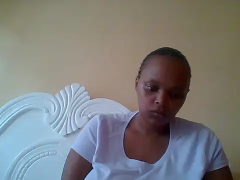 Snapshot of Sexxy-Shie chatting on 10.02.25 Sexxy-Shie online show from 10.02.25