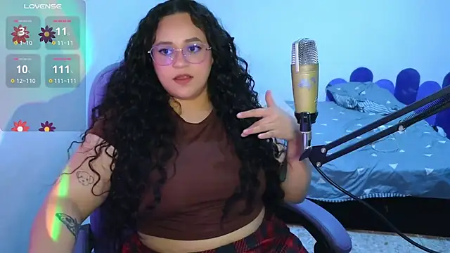 Luciernaga18 online show from 04.10.26