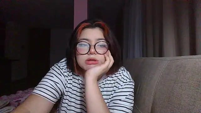 Snapshot of Gaby_Danna chatting on 02.19.25 Gaby Danna online show from 02.19.25