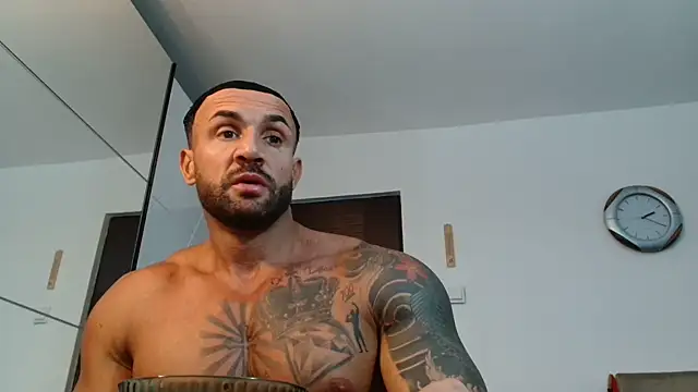 Snapshot of Magnificmuscles89 chatting on 05.29.26 Magnificmuscles89 online show from 05.29.26