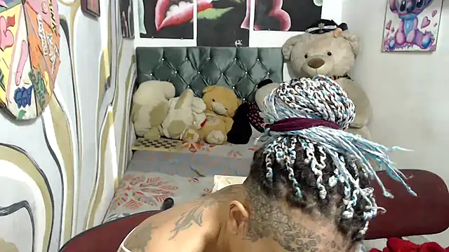 manzanahot9 online show from 11.11.25