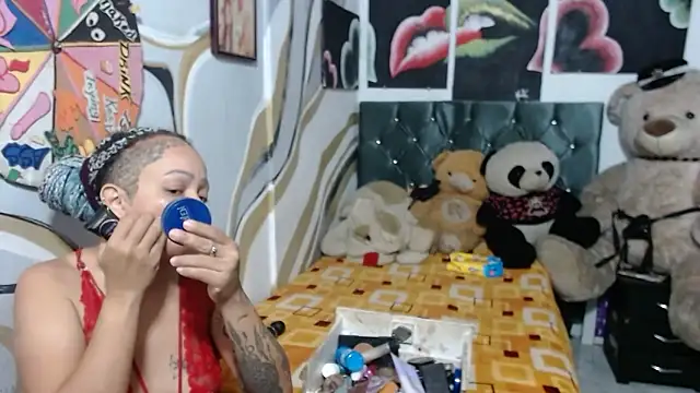 manzanahot9 online show from 11.16.25