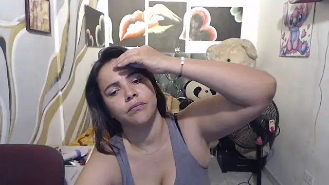 manzanahot9 online show from 11.25.25