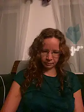 Snapshot of AnnikaRose chatting on 11.20.25 AnnikaRose online show from 11.20.25