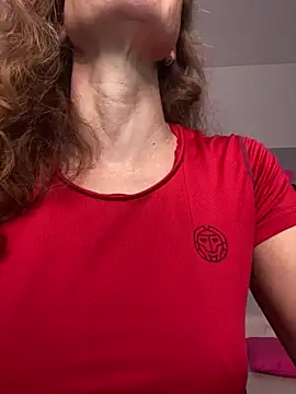 Snapshot of AnnikaRose chatting on 12.14.25 AnnikaRose online show from 12.14.25