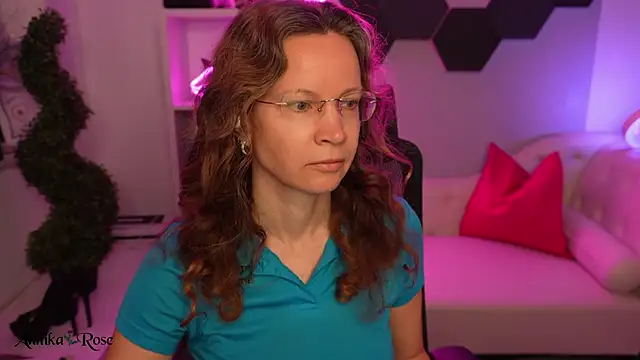 AnnikaRose online show from 02.13.26