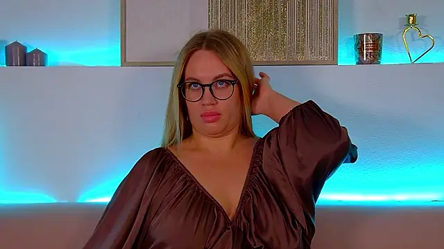 Snapshot of MariaNeumann chatting on 03.02.25 MariaNeumann online show from 03.02.25