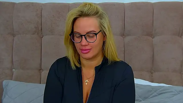 Snapshot of MariaNeumann chatting on 01.15.26 MariaNeumann online show from 01.15.26