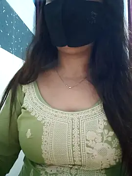 Snapshot of Aishwaryaa_69 chatting on 03.10.25 Aishwaryaa 69 online show from 03.10.25