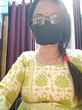 Snapshot of Aishwaryaa_69 chatting on 11.09.25 Aishwaryaa 69 online show from 11.09.25