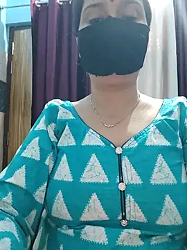 Snapshot of Aishwaryaa_69 chatting on 11.11.25 Aishwaryaa 69 online show from 11.11.25