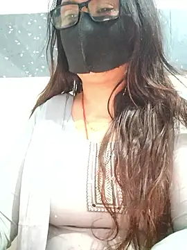 Snapshot of Aishwaryaa_69 chatting on 11.16.25 Aishwaryaa 69 online show from 11.16.25