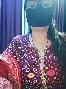 Snapshot of Aishwaryaa_69 chatting on 11.26.25 Aishwaryaa 69 online show from 11.26.25