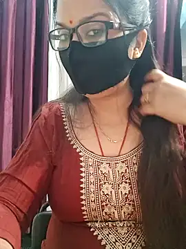 Snapshot of Aishwaryaa_69 chatting on 12.04.25 Aishwaryaa 69 online show from 12.04.25