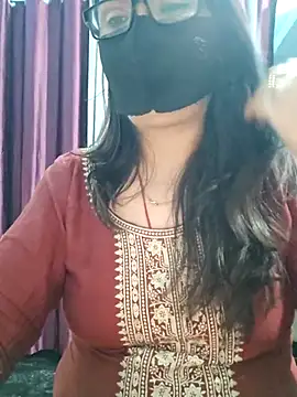 Snapshot of Aishwaryaa_69 chatting on 12.18.25 Aishwaryaa 69 online show from 12.18.25