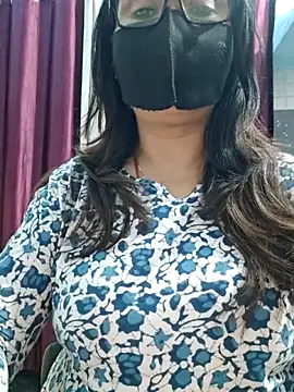 Snapshot of Aishwaryaa_69 chatting on 12.20.25 Aishwaryaa 69 online show from 12.20.25