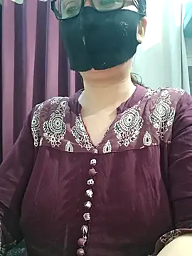 Snapshot of Aishwaryaa_69 chatting on 04.28.26 Aishwaryaa 69 online show from 04.28.26