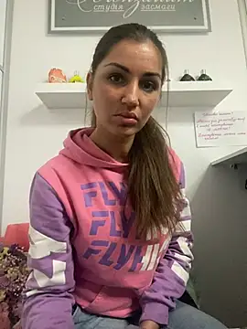 Snapshot of Lanaa19 chatting on 12.21.24 Lanaa19 online show from 12.21.24