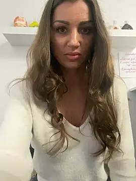 Snapshot of Lanaa19 chatting on 12.28.24 Lanaa19 online show from 12.28.24