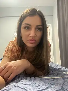 Snapshot of Lanaa19 chatting on 02.19.25 Lanaa19 online show from 02.19.25