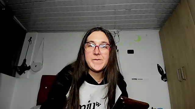 Sweet-Suck69 online show from 01.02.25