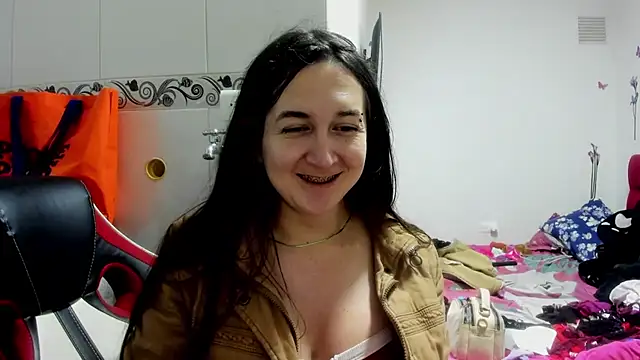 Snapshot of Sweet-Suck69 chatting on 05.29.26 Sweet-Suck69 online show from 05.29.26