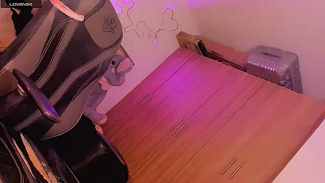 Vianca Chanel online show from 01.03.25