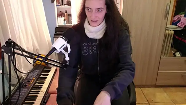 MemiKouki online show from 12.22.25