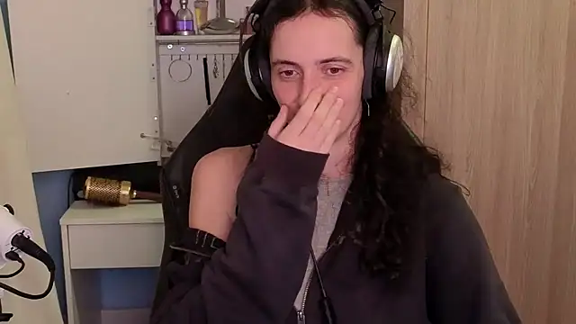 Snapshot of MemiKouki chatting on 02.02.26 MemiKouki online show from 02.02.26