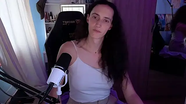 Snapshot of MemiKouki chatting on 02.11.26 MemiKouki online show from 02.11.26