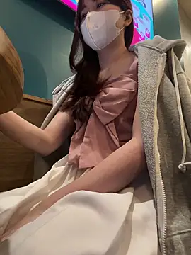 Snapshot of Lami_Mi chatting on 01.21.25 Lami Mi online show from 01.21.25