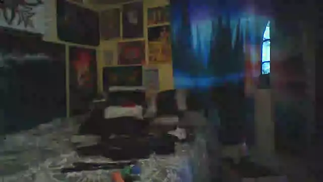 Snapshot of Mic_Oxinner chatting on 06.30.26 Mic Oxinner online show from 06.30.26