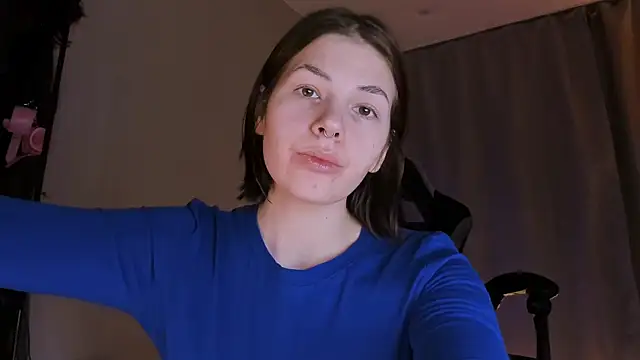 AnnaTrueno online show from 02.12.26