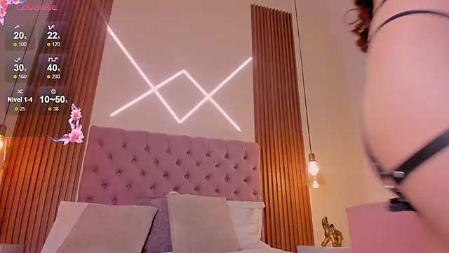 Sophia turneer online show from 04.03.26