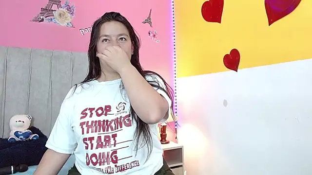 Snapshot of monickhot303av chatting on 11.19.25 monickhot303av online show from 11.19.25