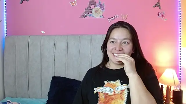 Snapshot of monickhot303av chatting on 11.20.25 monickhot303av online show from 11.20.25