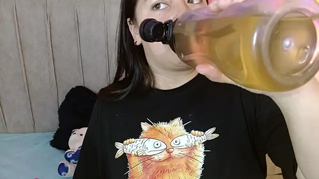 Snapshot of monickhot303av chatting on 11.22.25 monickhot303av online show from 11.22.25