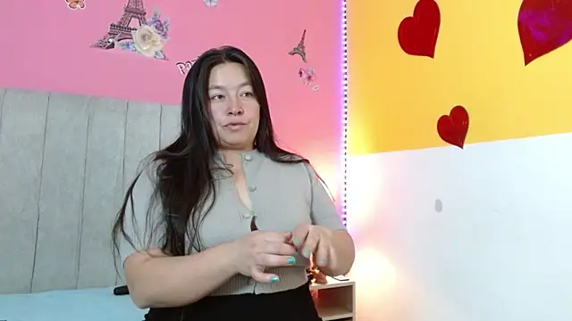 Snapshot of monickhot303av chatting on 11.27.25 monickhot303av online show from 11.27.25